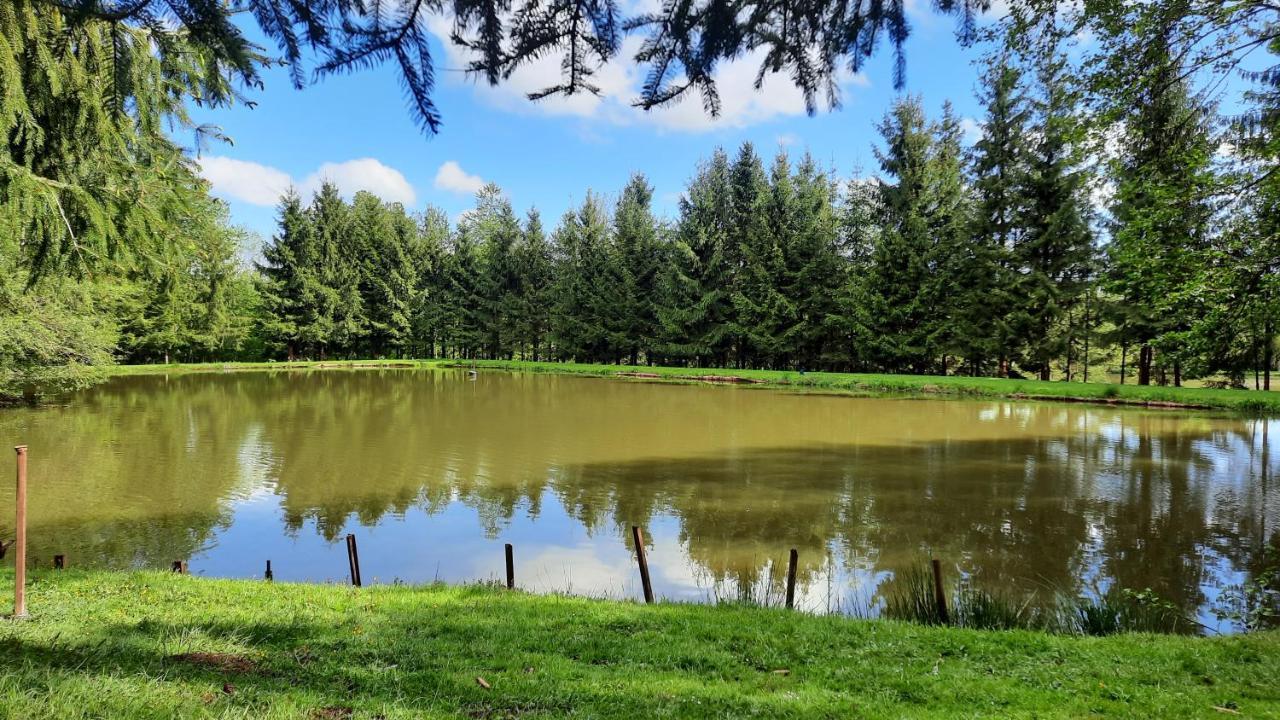Les Etangs Du Moulin D'Harcy Bed & Breakfast Lonny Bagian luar foto