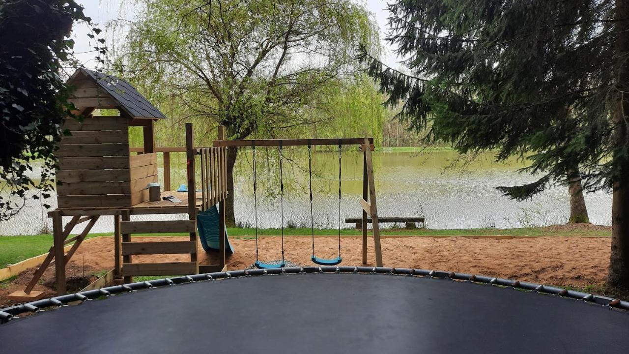 Les Etangs Du Moulin D'Harcy Bed & Breakfast Lonny Bagian luar foto